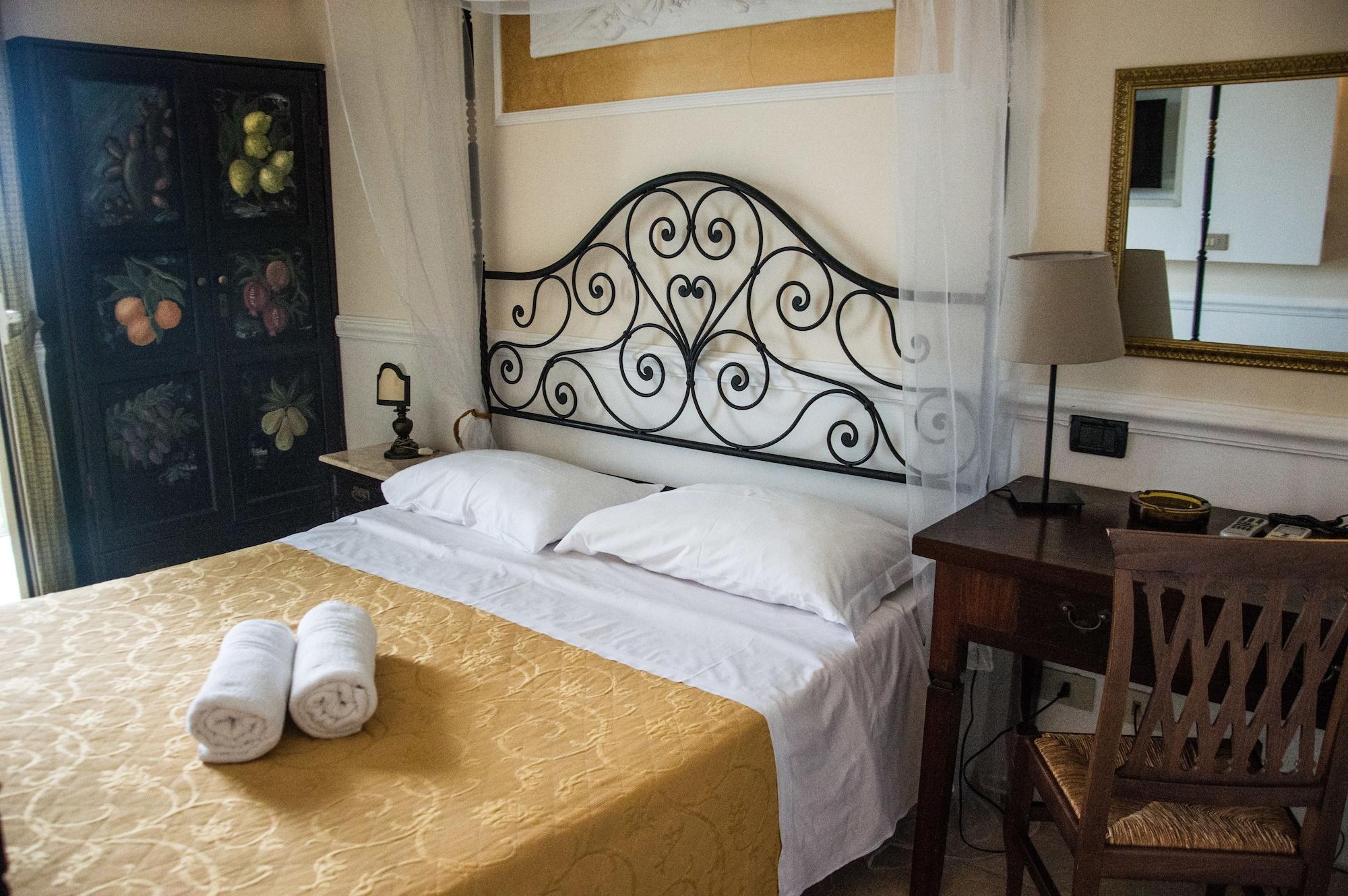 Hotel & Apartments Villa Linda 지아르디니낙소스 외부 사진