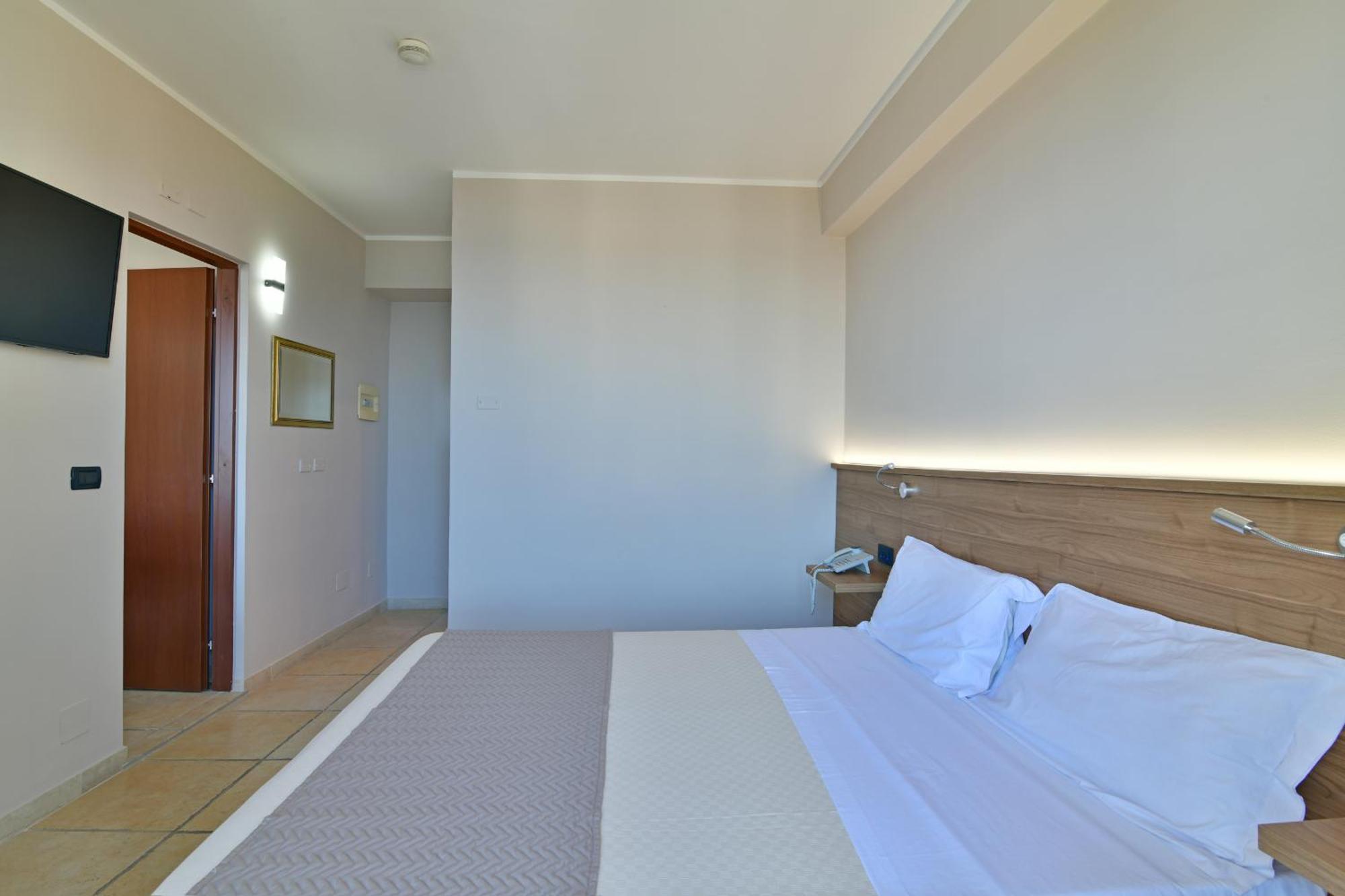 Hotel & Apartments Villa Linda 지아르디니낙소스 외부 사진