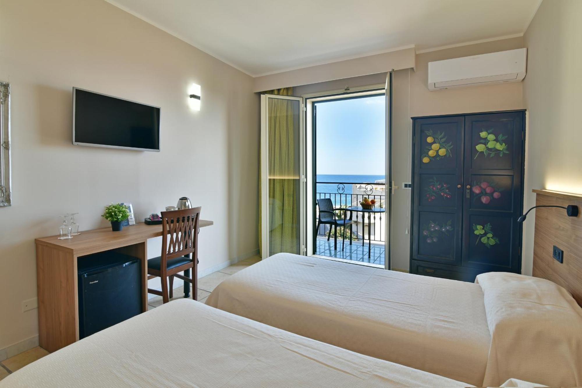 Hotel & Apartments Villa Linda 지아르디니낙소스 외부 사진