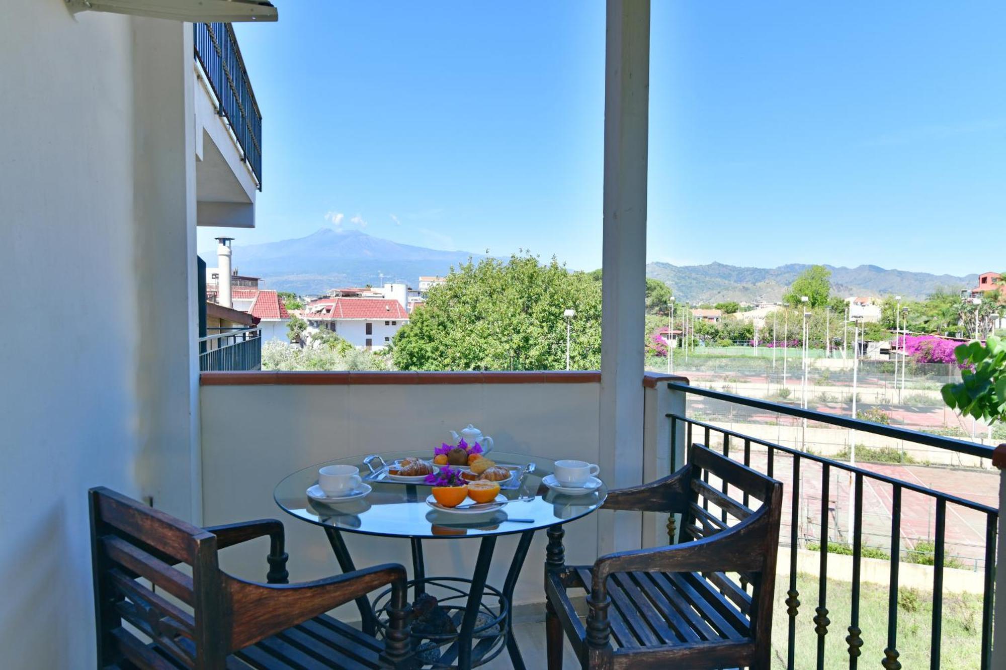 Hotel & Apartments Villa Linda 지아르디니낙소스 외부 사진
