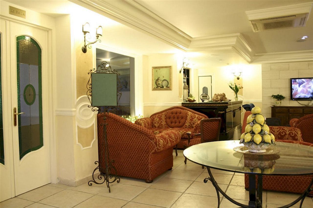 Hotel & Apartments Villa Linda 지아르디니낙소스 외부 사진