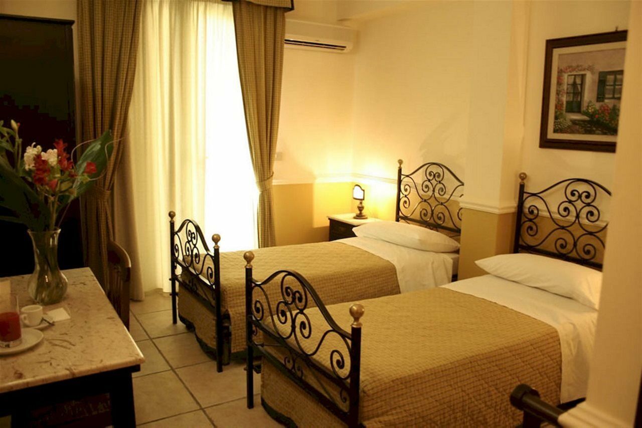 Hotel & Apartments Villa Linda 지아르디니낙소스 객실 사진